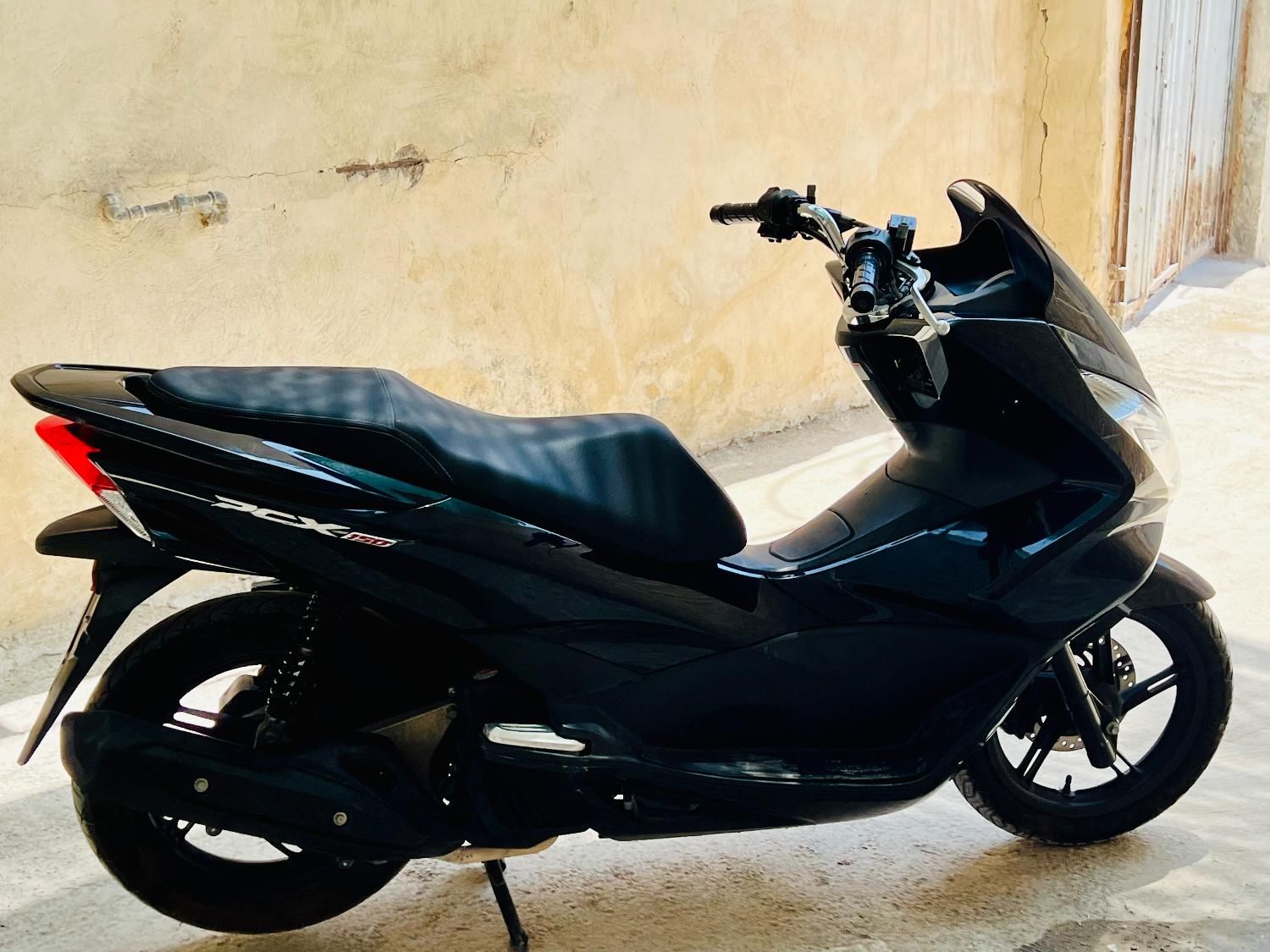 HONDA PCX 150CC 2017 .|موتورسیکلت|بندر کنگان, |دیوار