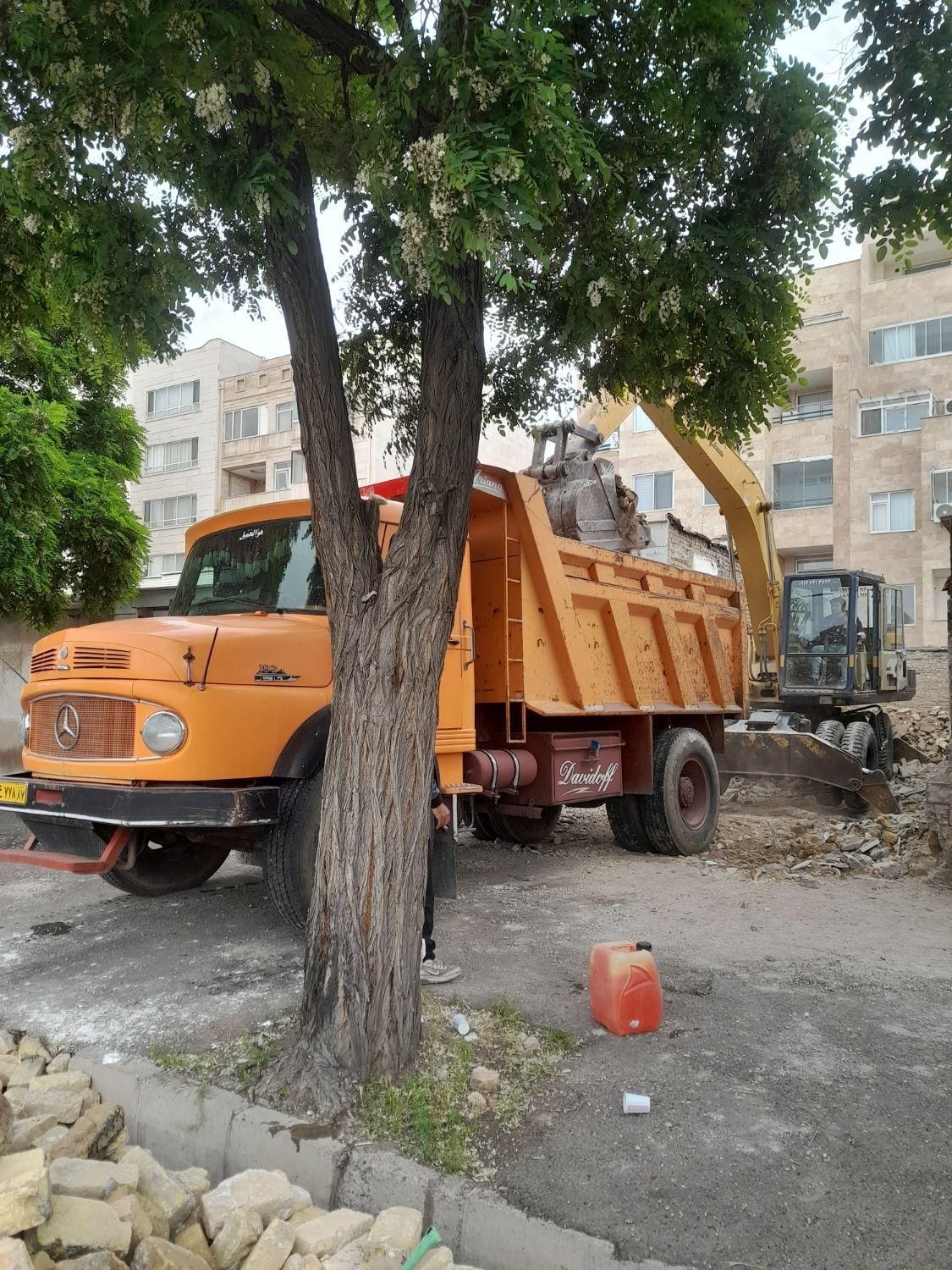 تخریب کاران اصولی ساختمان زنگان کلئ وجزی حمل نخاله|خدمات پیشه و مهارت|زنجان, |دیوار