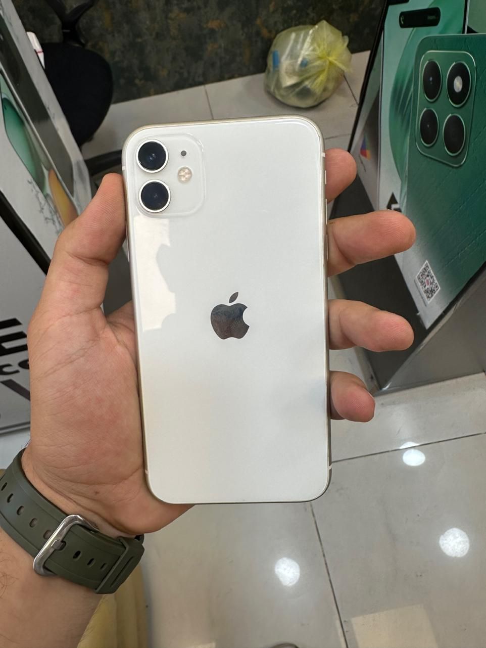 اپل iPhone 11 با حافظهٔ ۱۲۸ گیگابایت|موبایل|کرج, گلشهر|دیوار