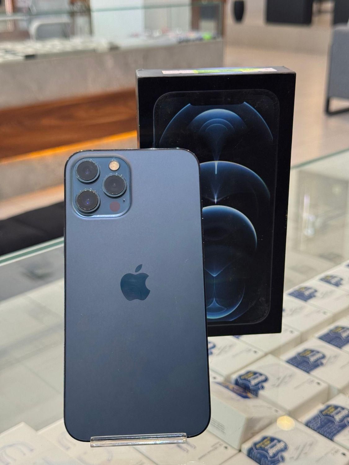 اپل iPhone 12 Pro Max با حافظهٔ ۱۲۸ گیگابایت|موبایل|تهران, امانیه|دیوار