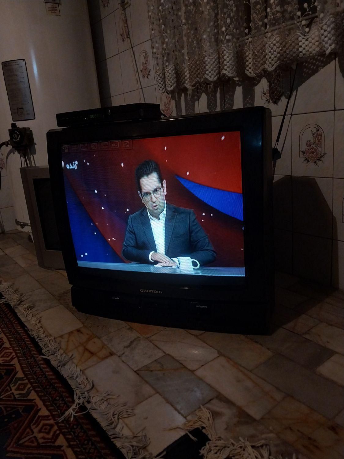 تلویزیون گروندیک ۲۸اینج برگیرنده دیجیتال|تلویزیون و پروژکتور|کرج, شاهین‌ویلا|دیوار
