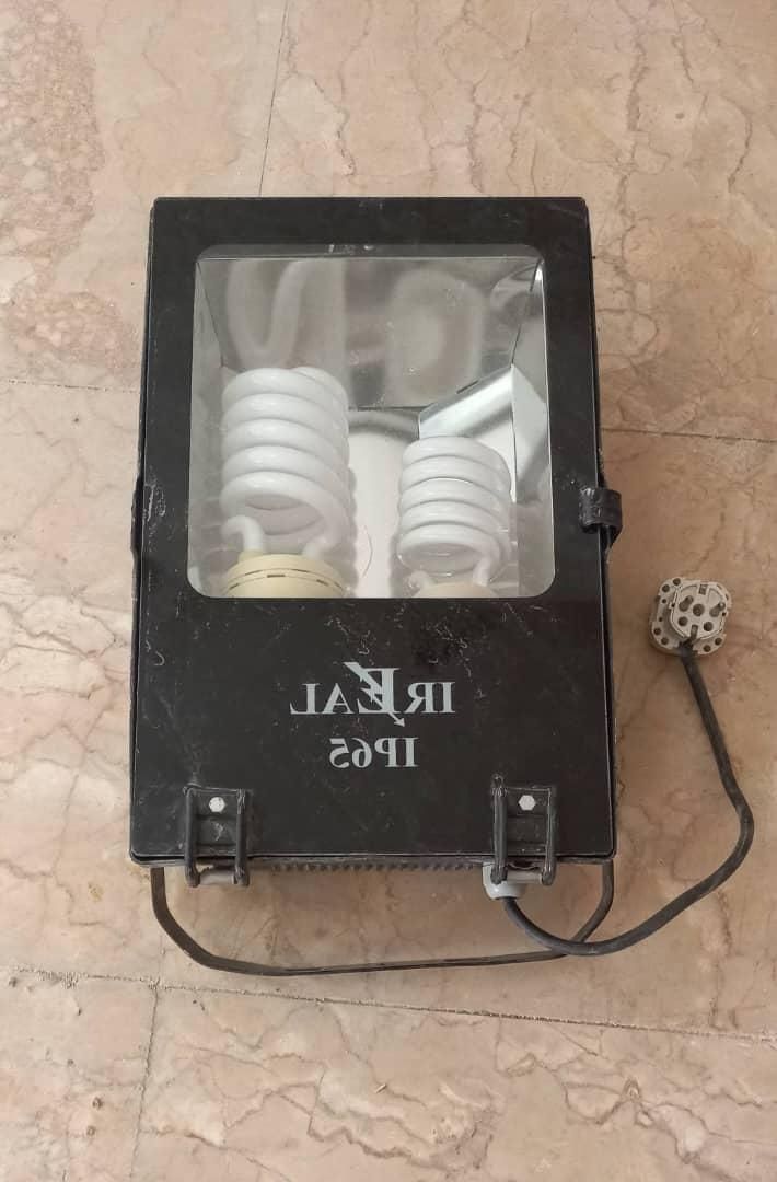 پرژکتور برقی|لامپ و چراغ|دماوند, گیلاوند|دیوار