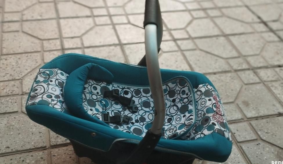 کریر کودک|تخت و صندلی بچه|شاهین‌شهر, نسیم ۵|دیوار