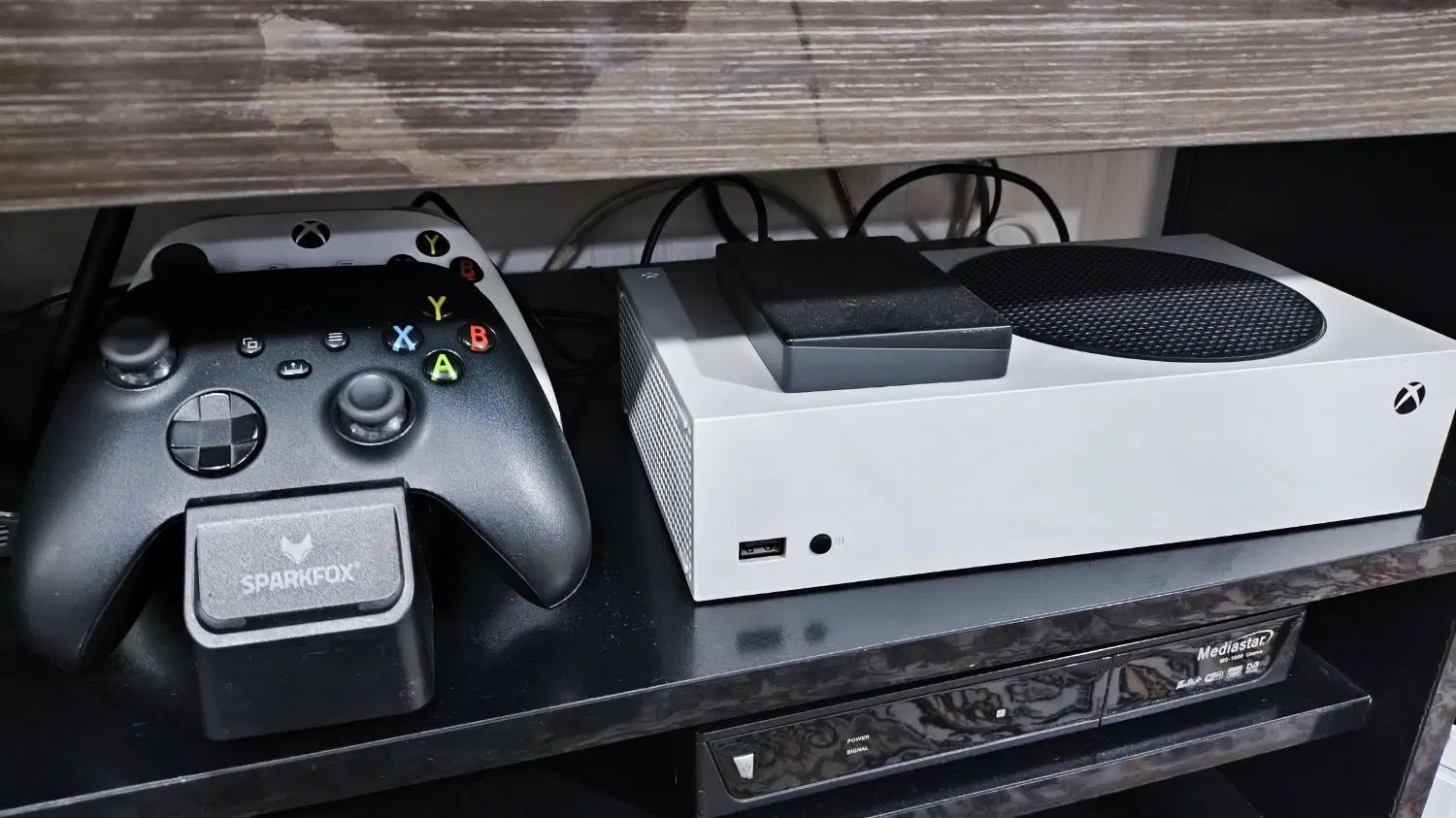 xbox seris/ایکس باکس سری اس/نسل نهم/هارد۴ترا|کنسول، بازی ویدئویی و آنلاین|تهران, صادقیه|دیوار