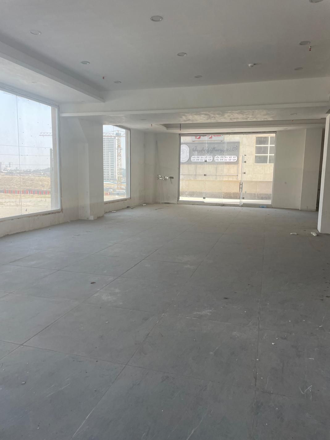 رهن واجاره مغازه ۳۲۰ متری در دریاچه چیتگر|اجارهٔ مغازه و غرفه|تهران, دریاچه شهدای خلیج فارس|دیوار