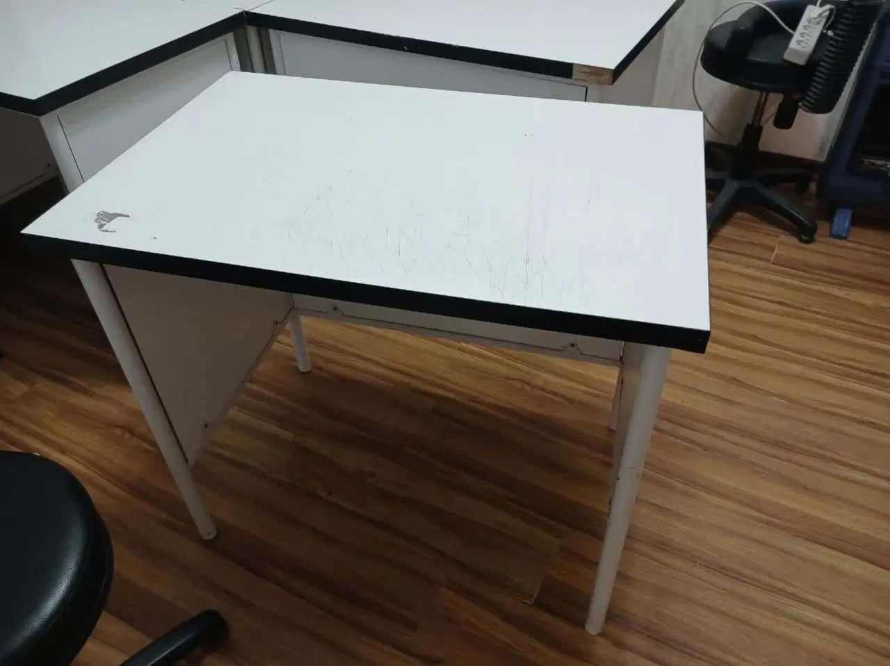 میز سبک ومستحکم مناسب مطالعه، طراحی،تحریر،کامپیوتر|میز تحریر و کامپیوتر|مشهد, دانشجو|دیوار
