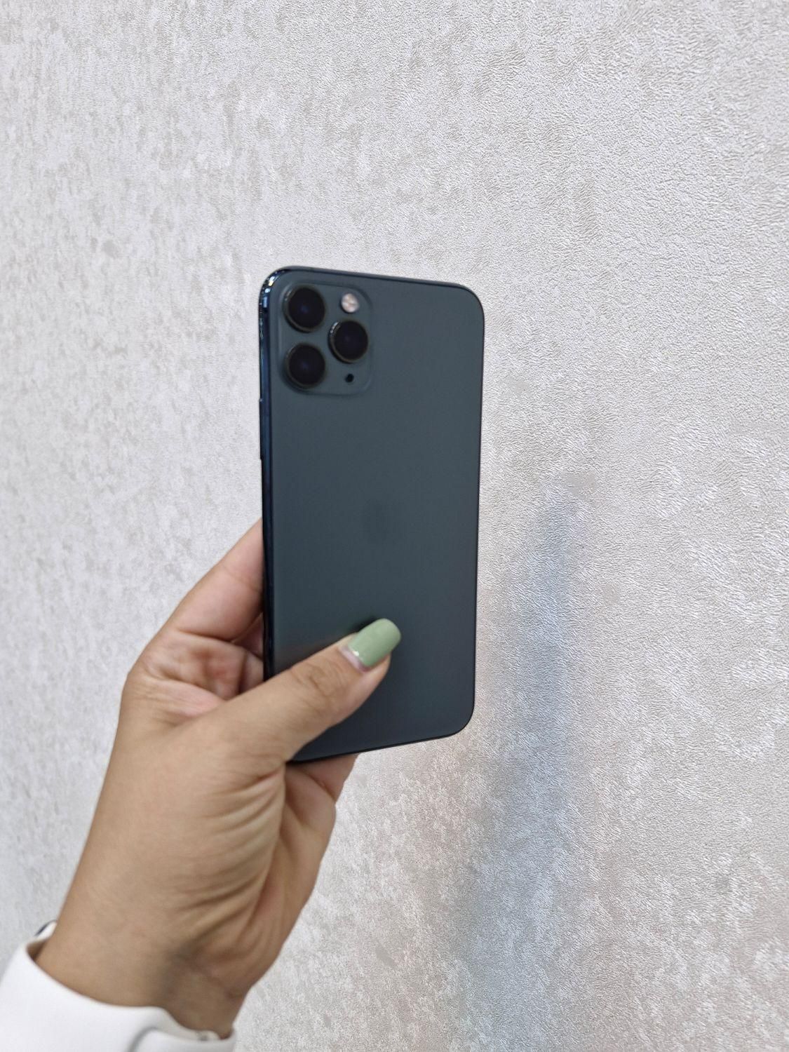 اپل iPhone 11 Pro با حافظهٔ ۲۵۶ گیگابایت|موبایل|اصفهان, احمدآباد|دیوار