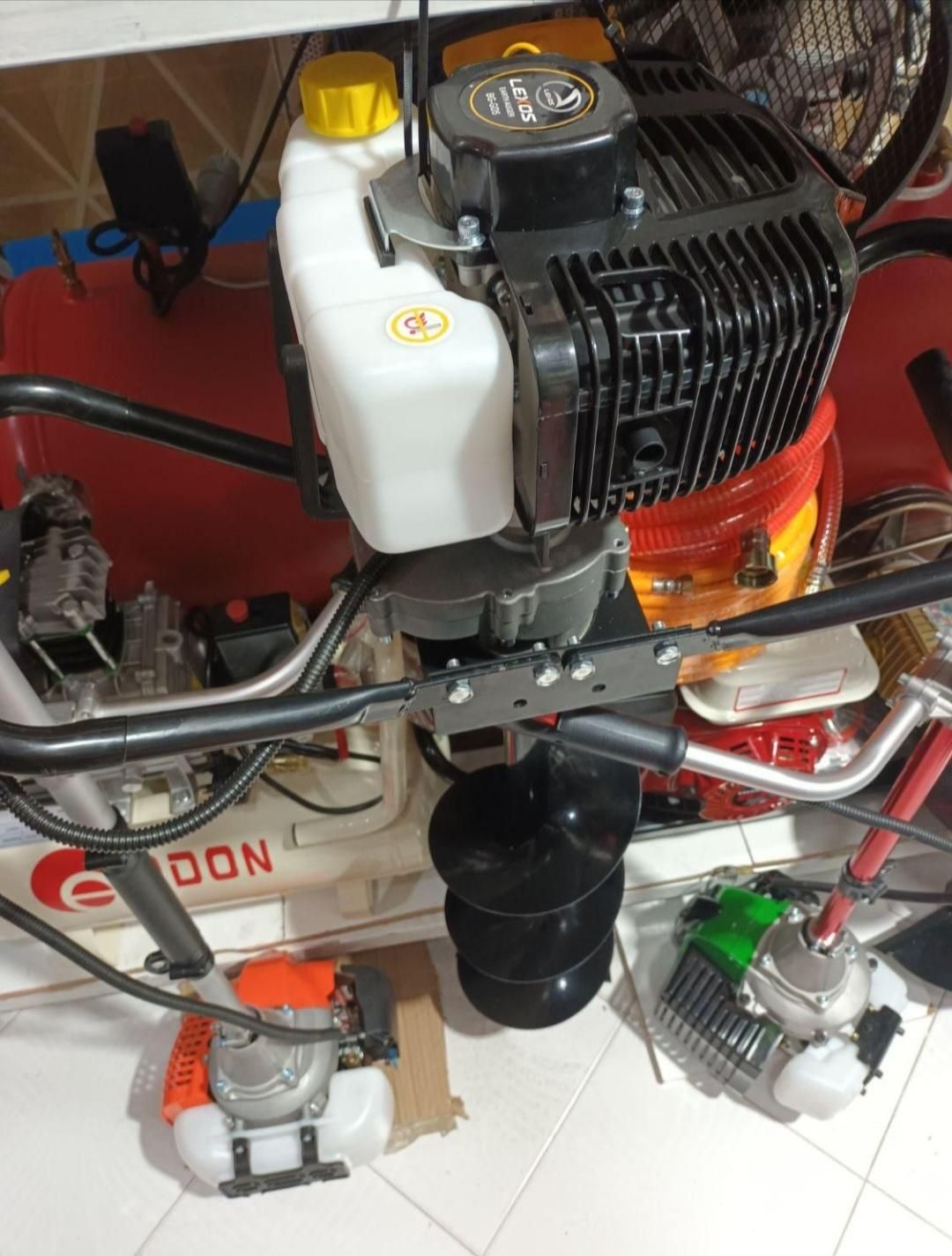 علفزن دوشی وپشتی.چاله زن موتوری سمپاش موتوری|ماشین‌آلات صنعتی|بندرعباس, |دیوار