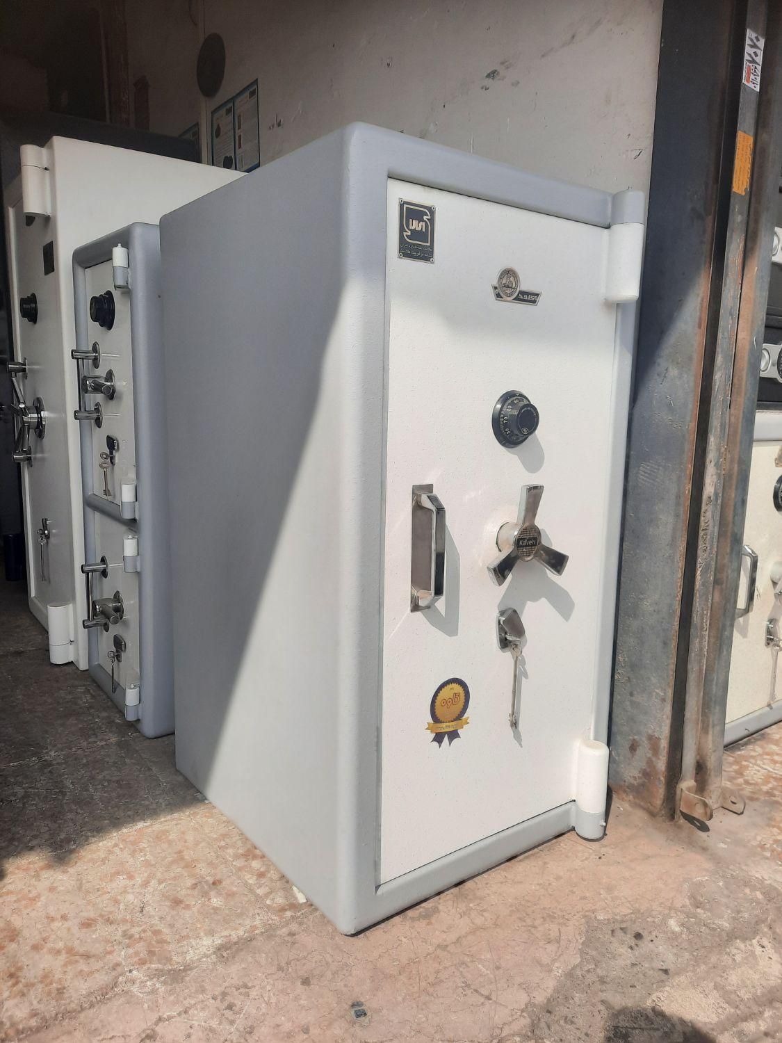 گاوصندوق 750s کلیدتاشو مرتب تمیز به شرط گاو صندوق|ابزارآلات|تهران, دهکده المپیک|دیوار