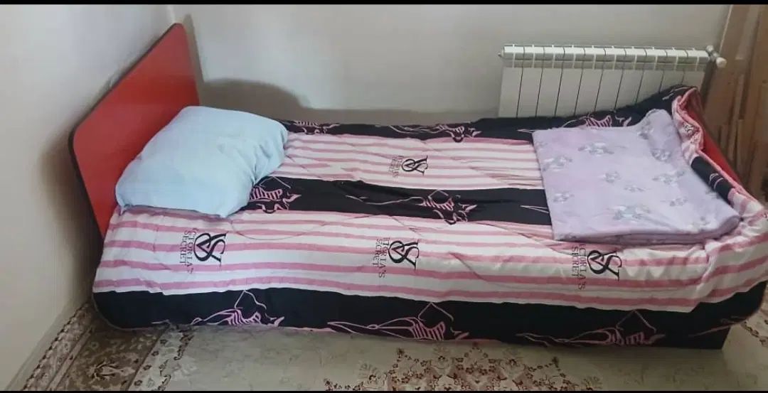 تخت یکنفره ودونفره،میزارایش،میزنهارخوری،کمدلباس|تخت و سرویس خواب|اصفهان, پروین|دیوار