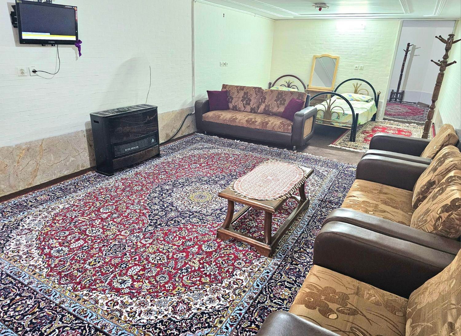 منزل دربست مبله و سوییت اجاره ای همکف حیاط دار|اجارهٔ کوتاهمدت آپارتمان و سوئیت|یزد, |دیوار