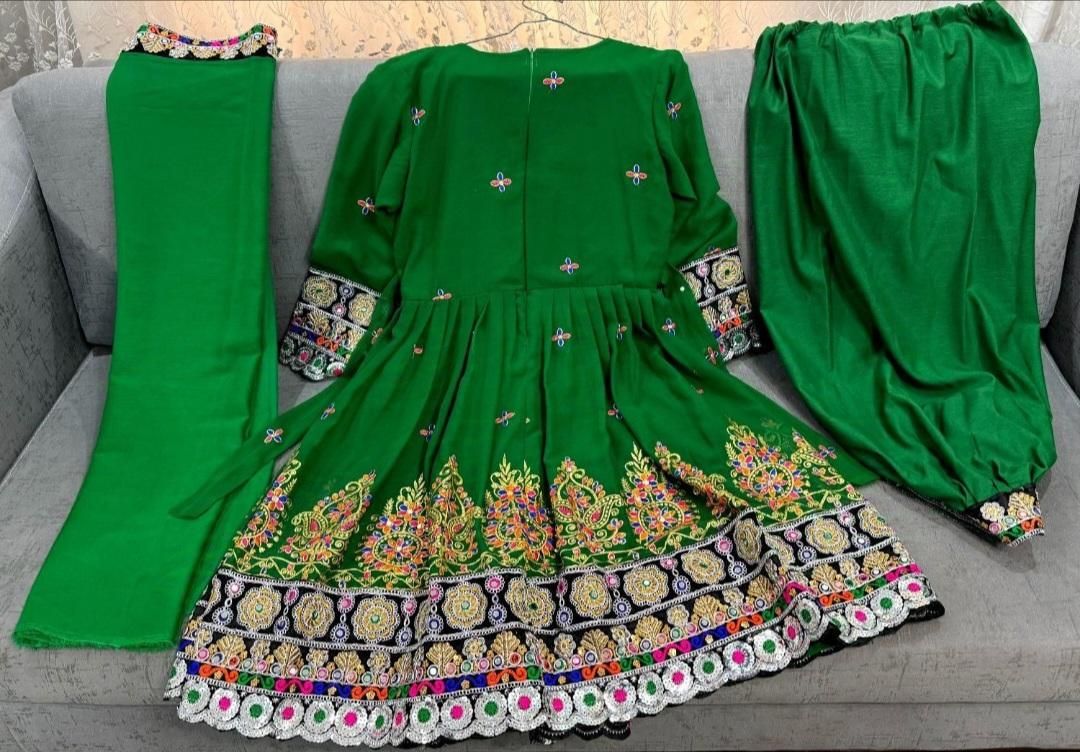 لباس مجلسی گند افغانی|لباس|اصفهان, هفتون|دیوار