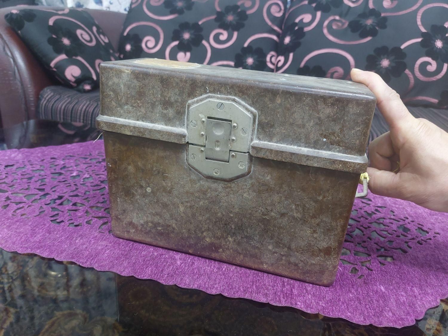 تلفن قدیمی هندلی|کلکسیون اشیاء عتیقه|اهواز, شریعتی جنوبی|دیوار