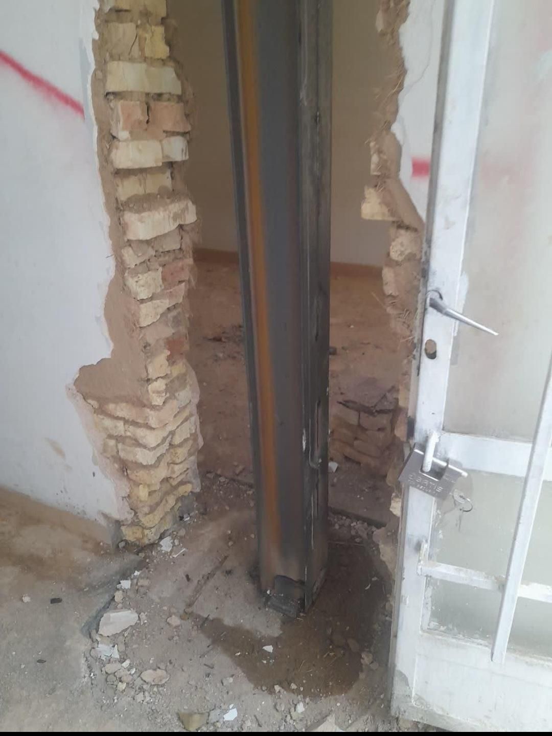 تخریب کارساختمان صفرتاصد خاکبرداری سیمانکاری بنای|خدمات پیشه و مهارت|قم, ارم|دیوار