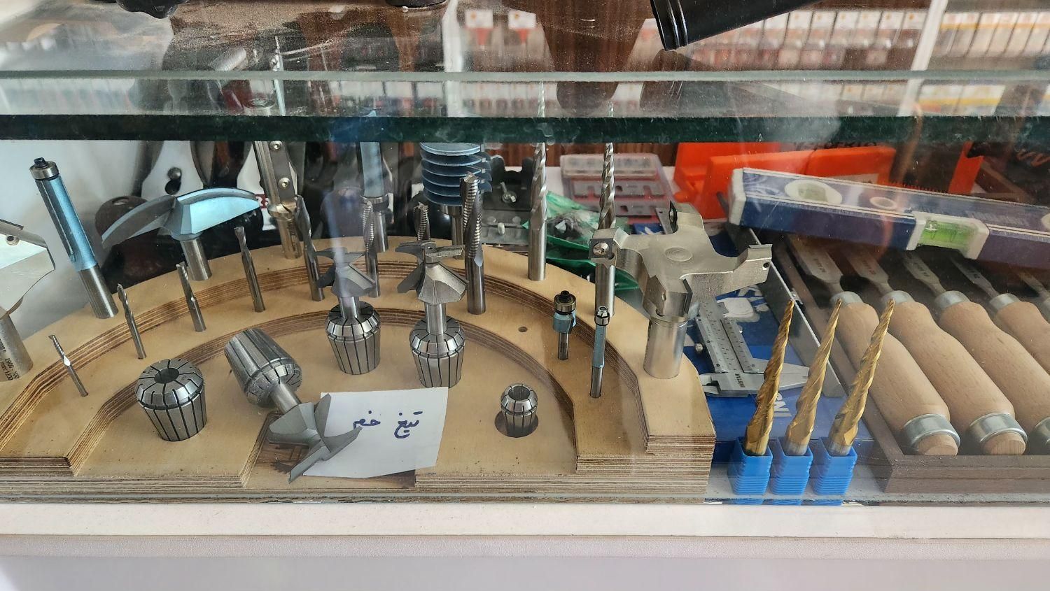 انواع ابزارآلات نجاری و ام دی اف|ابزارآلات|شیراز, شهرک گلها|دیوار