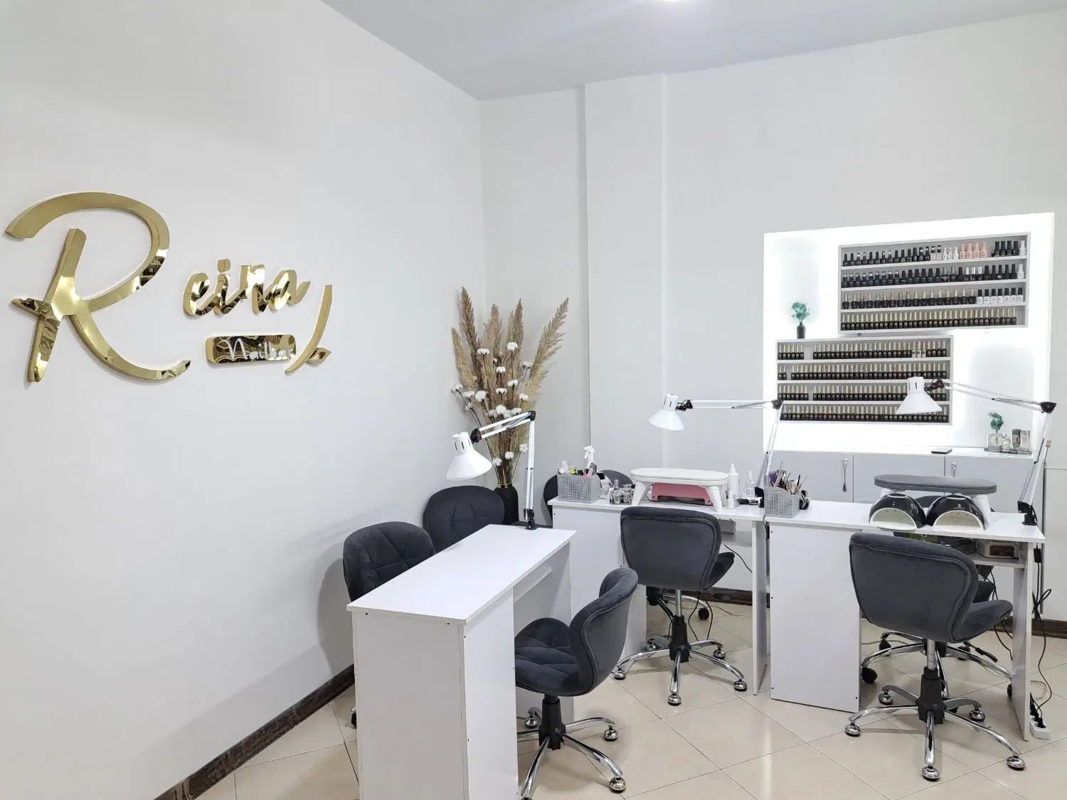 دستیار حرفه ای ناخن|استخدام درمانی، زیبایی، بهداشتی|تهران, نیلوفر|دیوار