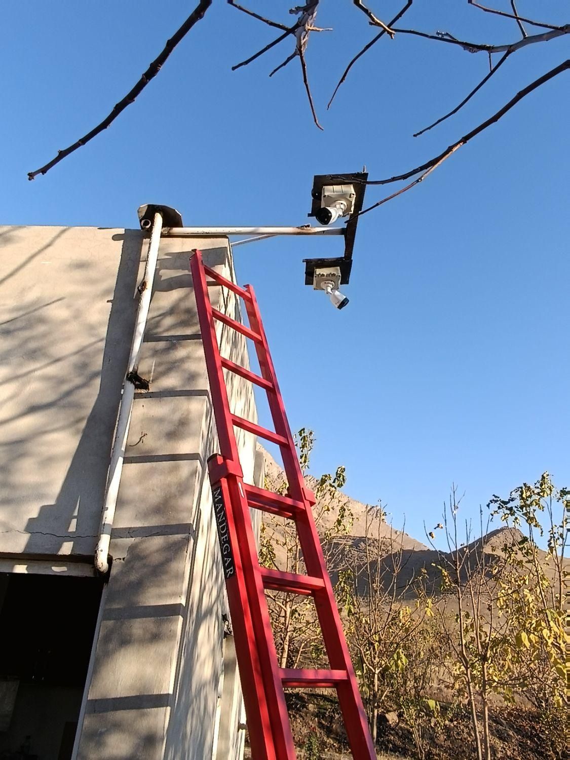 فروش نصب می دوربین مدار بسته و دزدگیر|خدمات پیشه و مهارت|ملایر, |دیوار