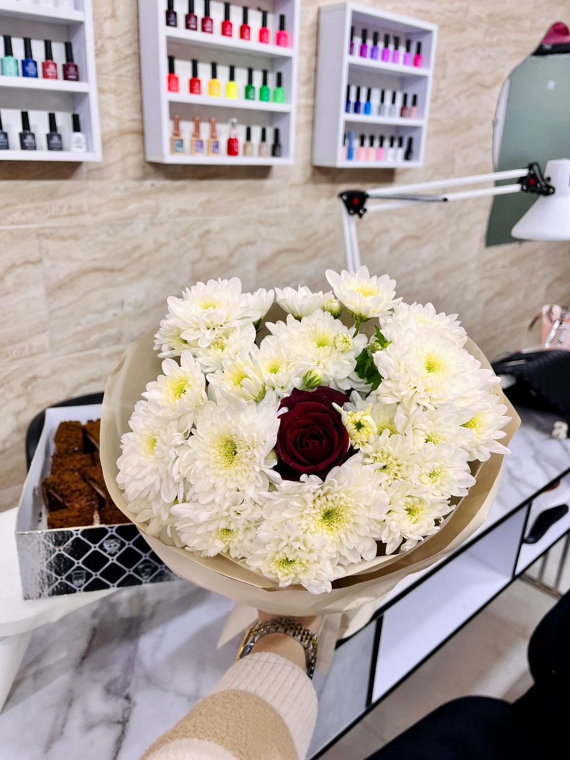اجاره میز ناخن و صندلی رنگ و تخت مژه و فیشیال|اجارهٔ دفتر کار، اتاق اداری، مطب|کرج, کرج نو|دیوار