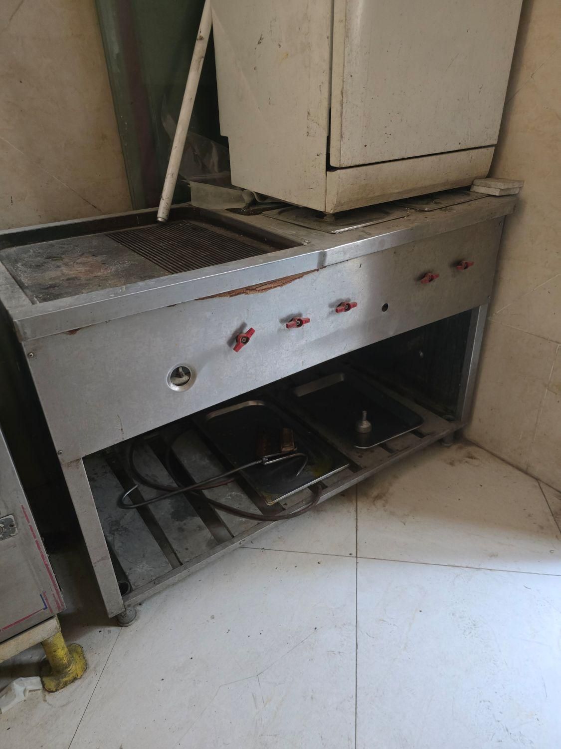 یخچال و فریزر و ترازو رو میزی و باسکول و فر صنعتی|فروشگاه و مغازه|چهاردانگه (تهران), |دیوار