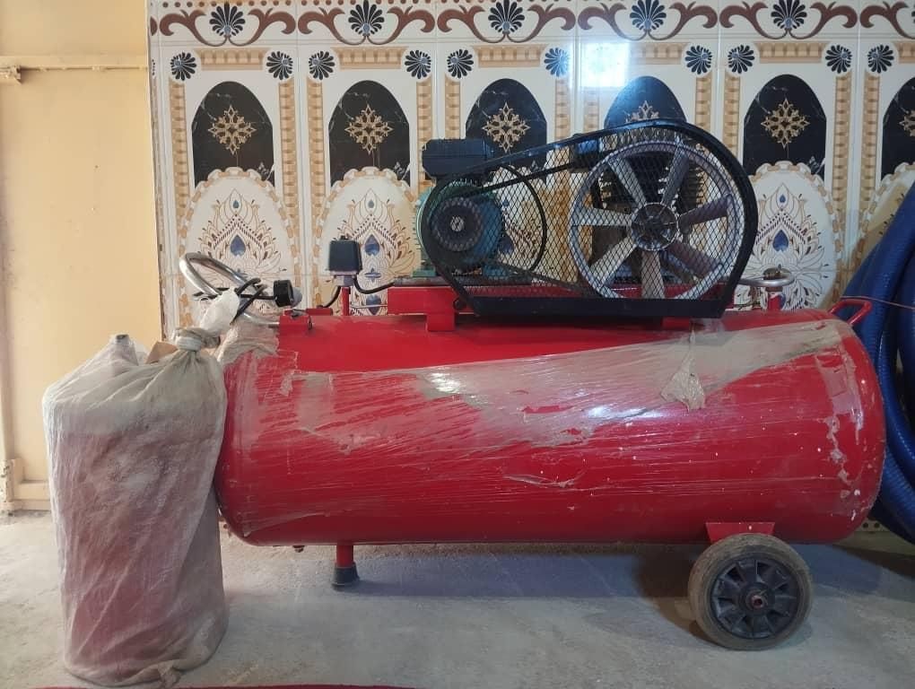 پمپ باد ۲۵۰ لیتری|ماشینآلات صنعتی|مهرستان, |دیوار