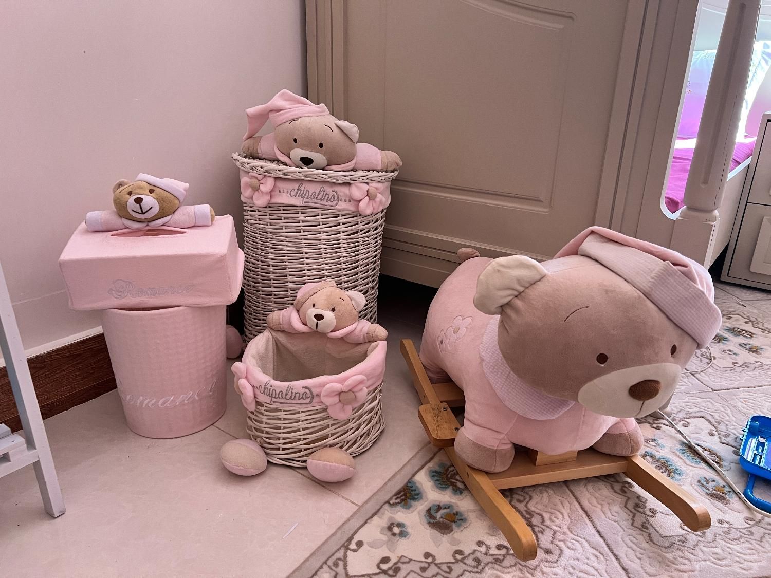 ست اتاق کودک شامل راکرسبدلباسولوسیون سطلوجادستمالی|اسباب و اثاث بچه|تاکستان, |دیوار