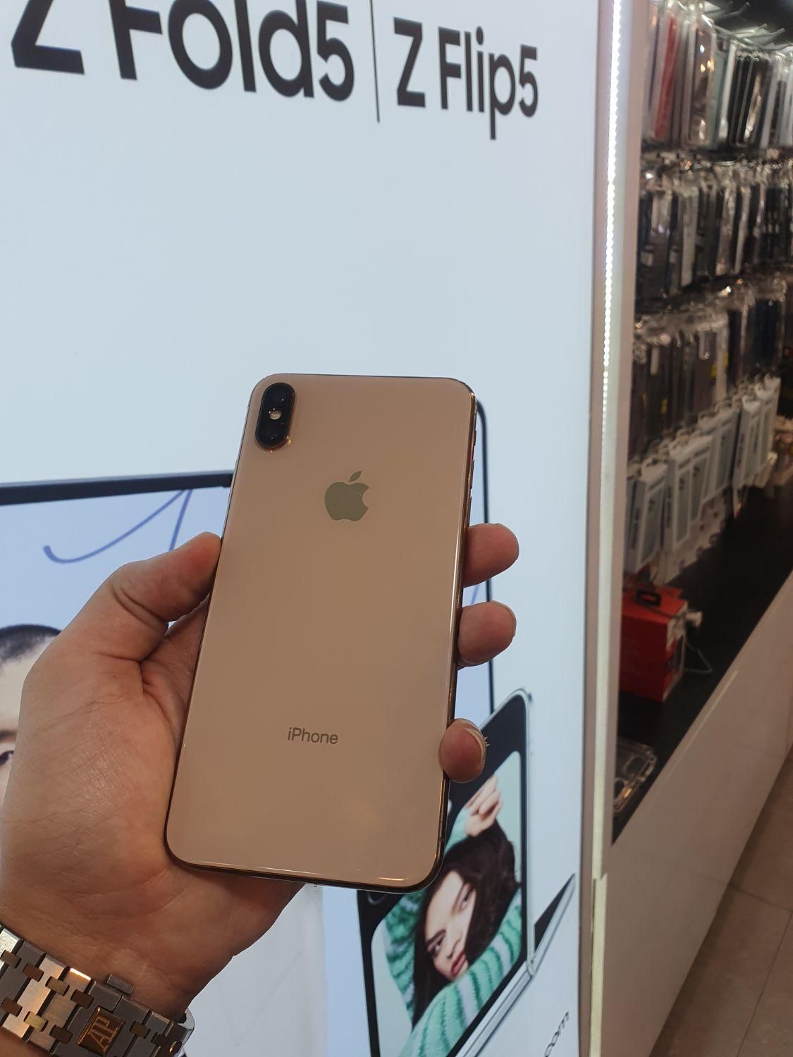 ایفون xs max با حافظه ۲۵۶ گیگ|موبایل|اصفهان, چرخاب|دیوار