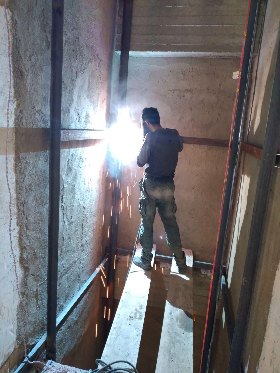 خدمات جوشکاری واهن کشی اسانسورو نبش کشی و وال پست|خدمات پیشه و مهارت|تبریز, |دیوار