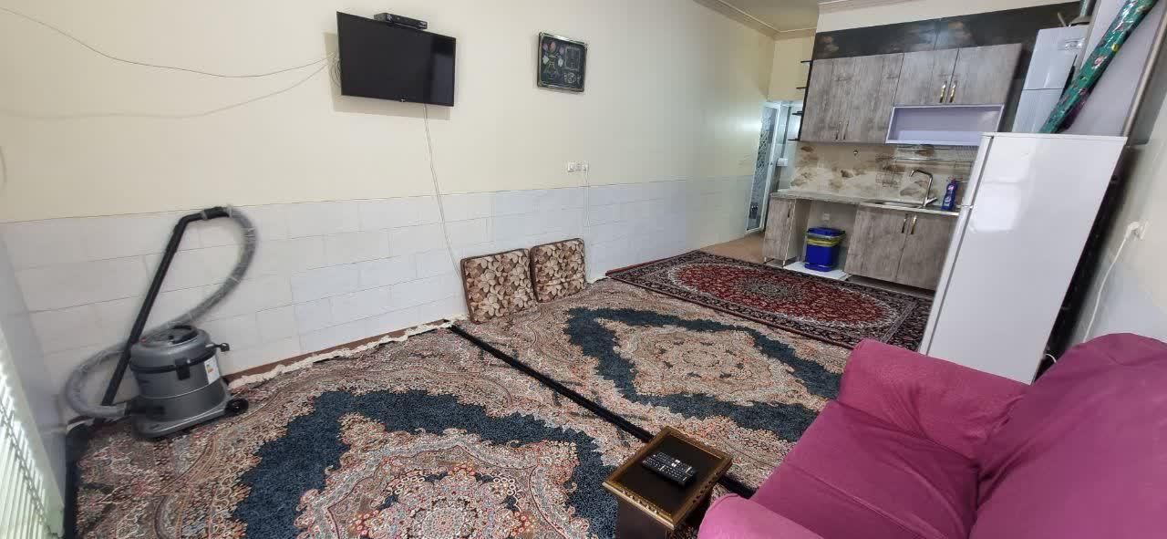 همکف حیاط دلباز|اجارهٔ کوتاه‌مدت ویلا و باغ|یزد, |دیوار