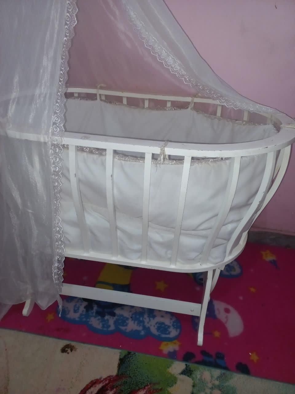گهواره بچه|تخت و صندلی بچه|بابل, |دیوار