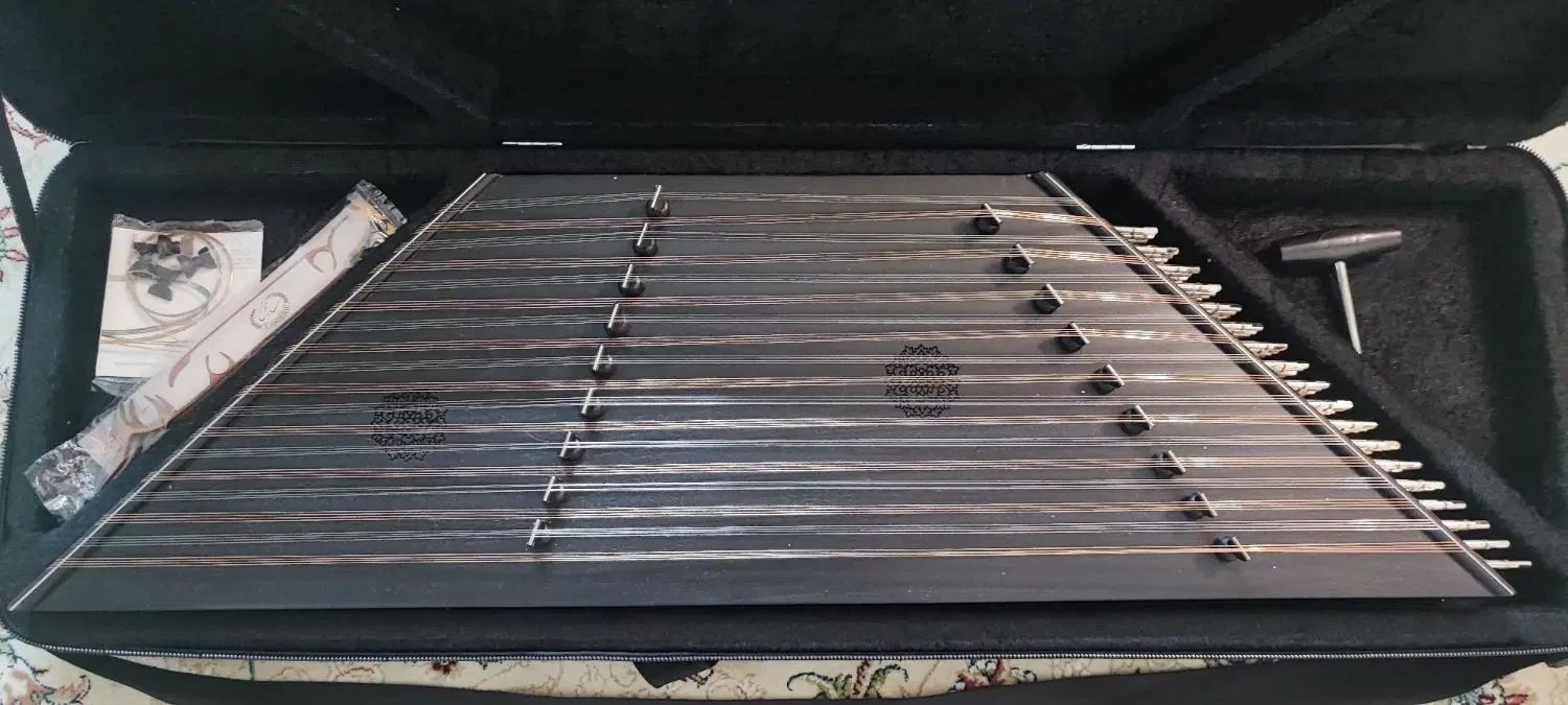 سنتور استاد صادقی|سازهای سنتی|مشهد, حجاب (شهرک غرب)|دیوار