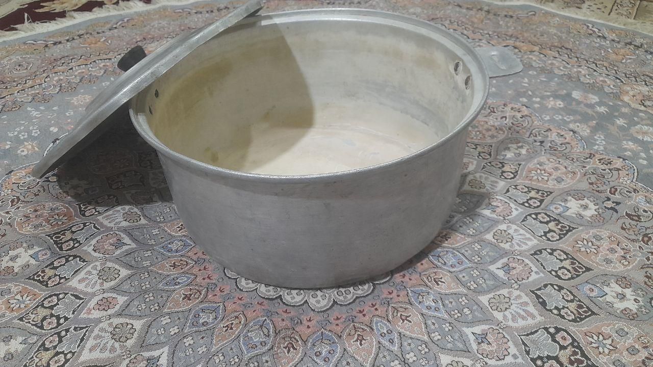 دیگ مجلسی بزرگ|ظروف پختوپز|زابل, |دیوار