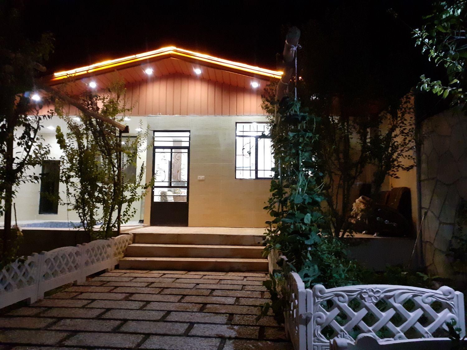 اجاره روزانه/هفتگی/ماهانه باغ ویلا۳۰۰ متری|اجارهٔ کوتاه‌مدت ویلا و باغ|ورامین, ورامین|دیوار