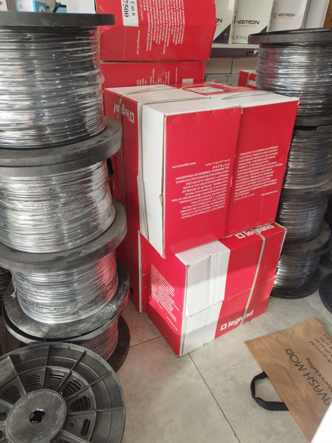 کابل دوربین مداربسته شبکه cat6 utp فروش ویژه عمده|مودم و تجهیزات شبکه|قم, حنیف نژاد|دیوار