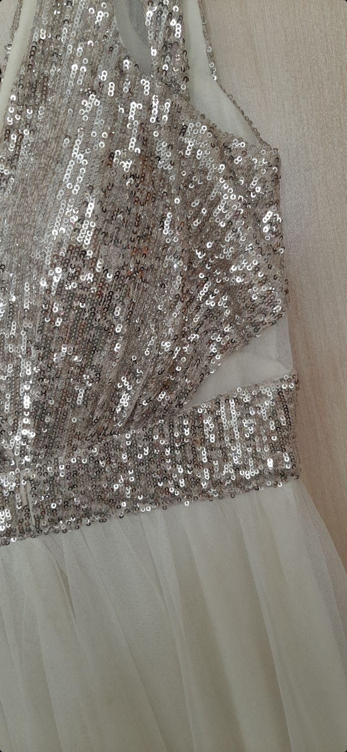 لباس مجلسی|لباس|بندر انزلی, بی بی حوریه|دیوار