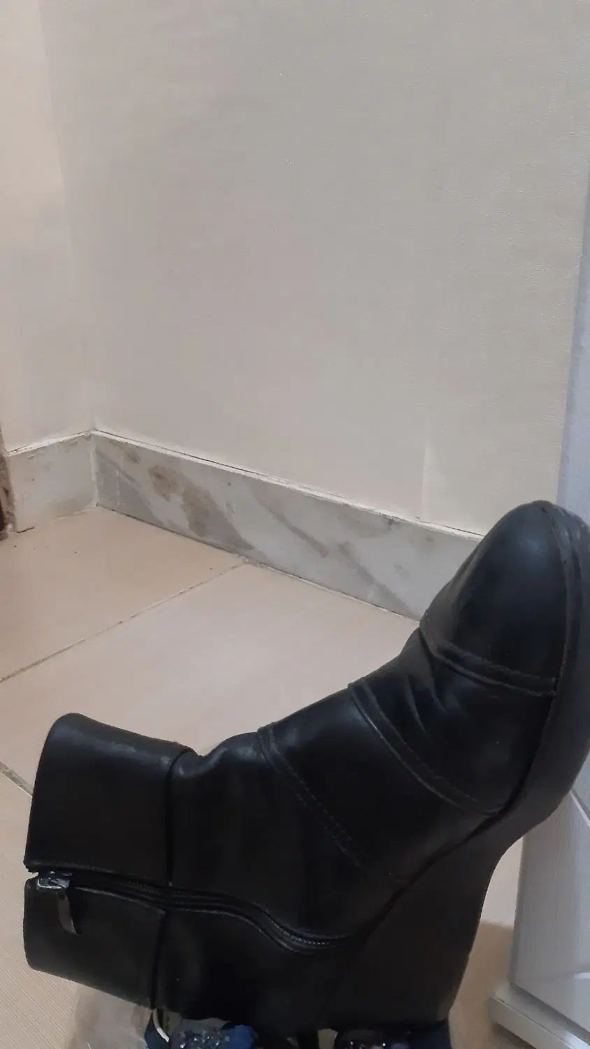 بوت مشکی|کیف، کفش، کمربند|کرمانشاه, |دیوار