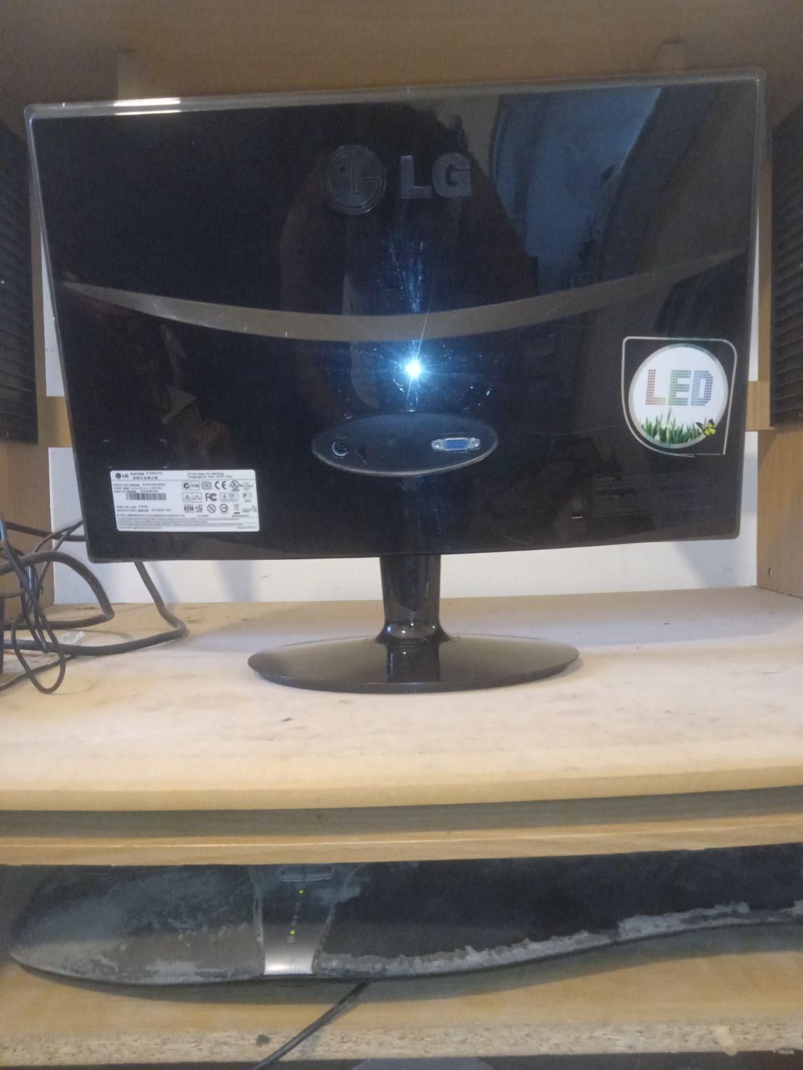 مانیتور 19اینج LG|قطعات و لوازم جانبی رایانه|سنندج, |دیوار