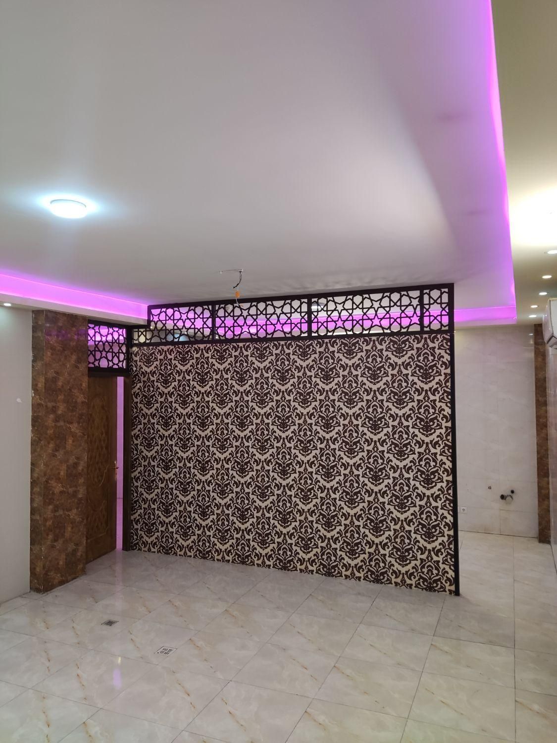 معاوضه وفروش سالن تجاری ۱۱۰ متری|فروش دفتر کار، اتاق اداری، مطب|اصفهان, شهریار|دیوار