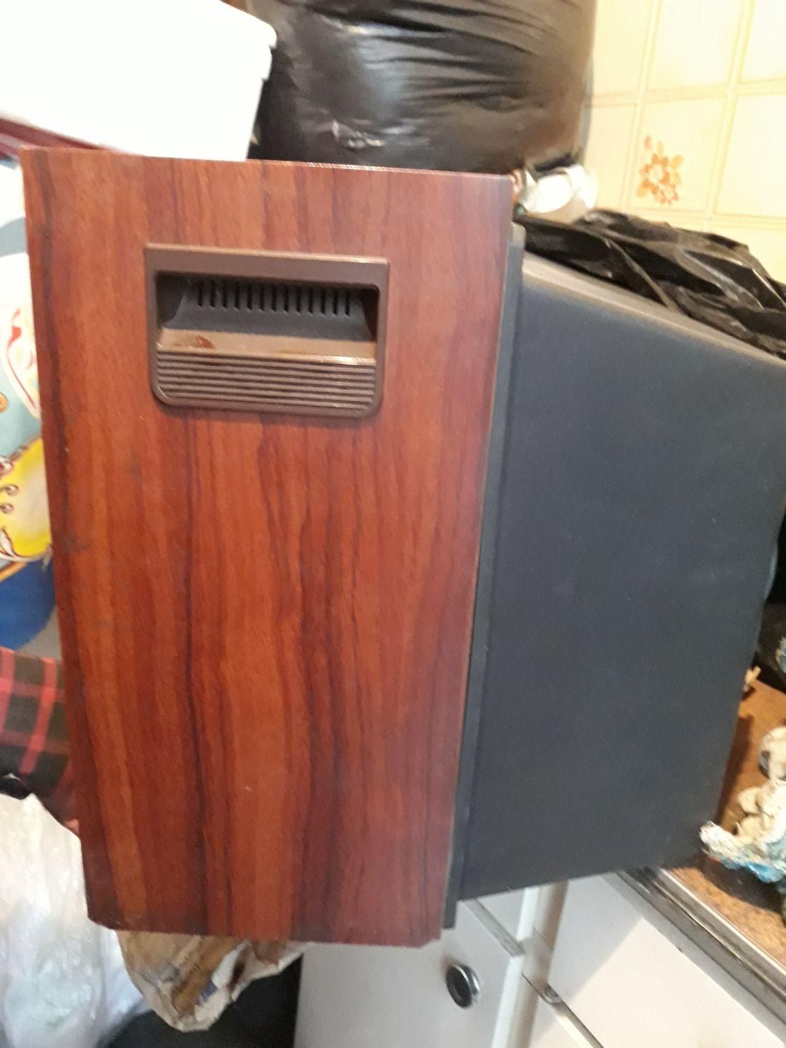 تلویزیون سونی قدیمی حدودا ۴۰ سال پیش|تلویزیون و پروژکتور|تهران, نارمک|دیوار