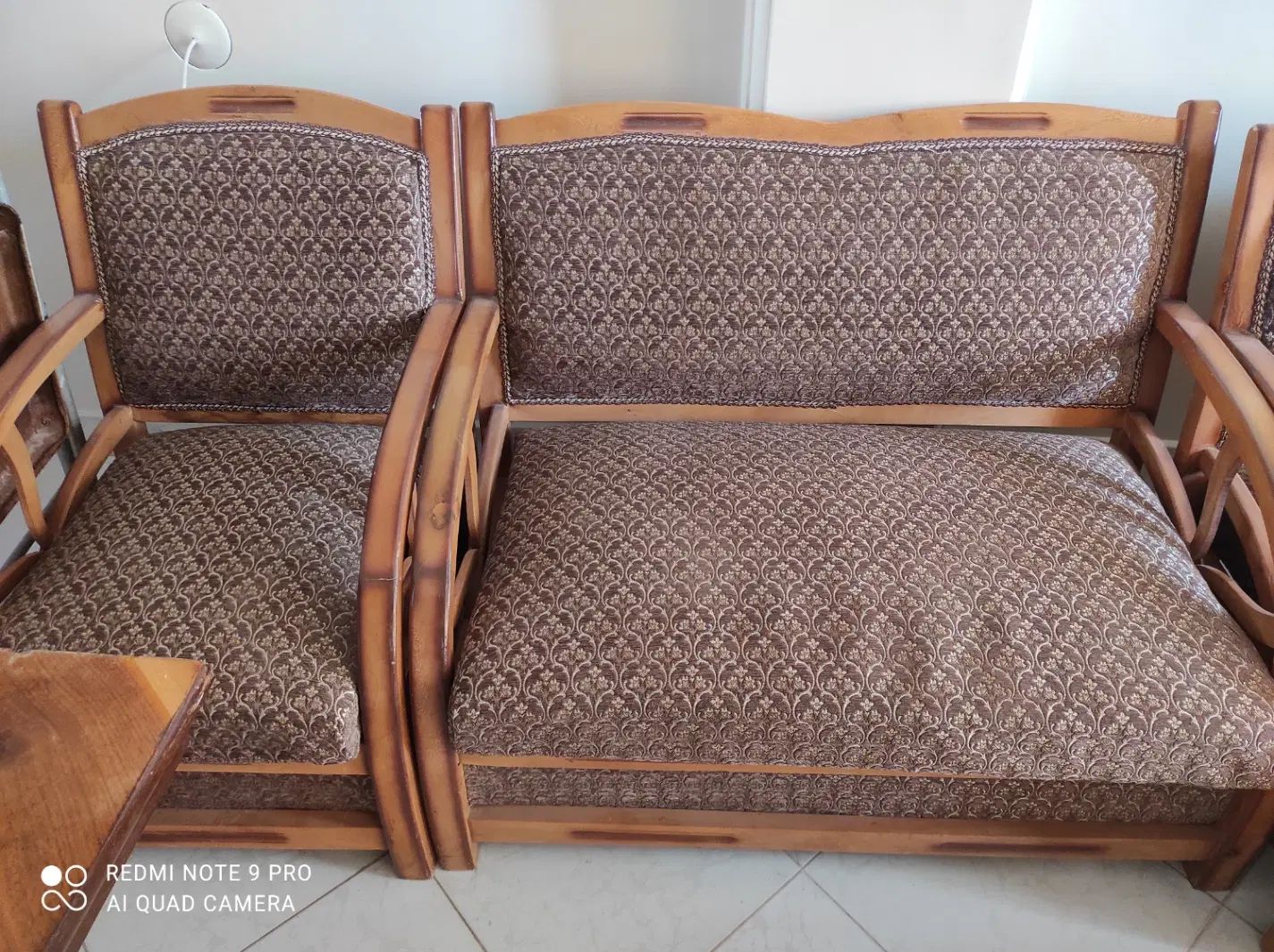 مبلمان راحتی|مبلمان خانگی و میز عسلی|اصفهان, قلعه طبره|دیوار