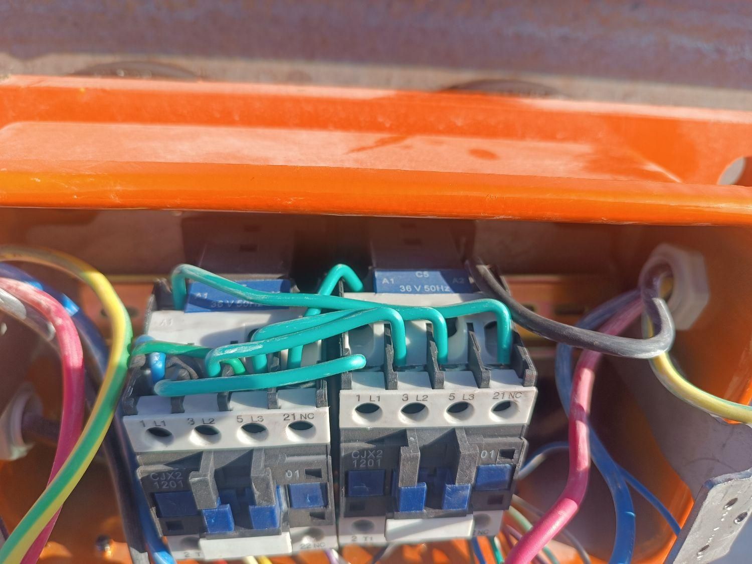 کولر آیفون وبرقکاری ساختمان سرویس ضبط پسته|خدمات پیشه و مهارت|رفسنجان, |دیوار