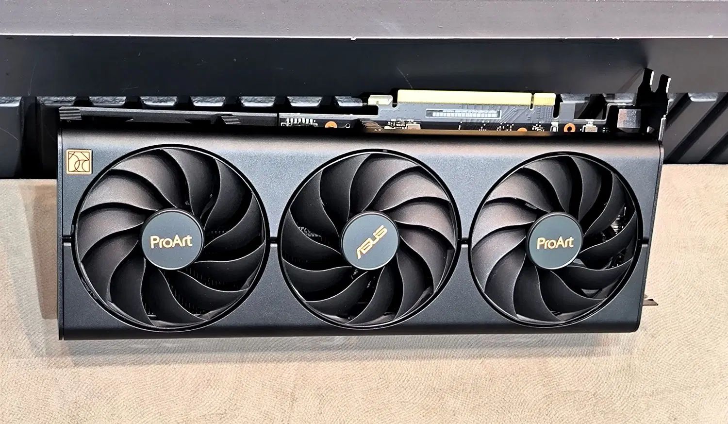 گرافیک 4060ti|قطعات و لوازم جانبی رایانه|مشهد, عامل|دیوار