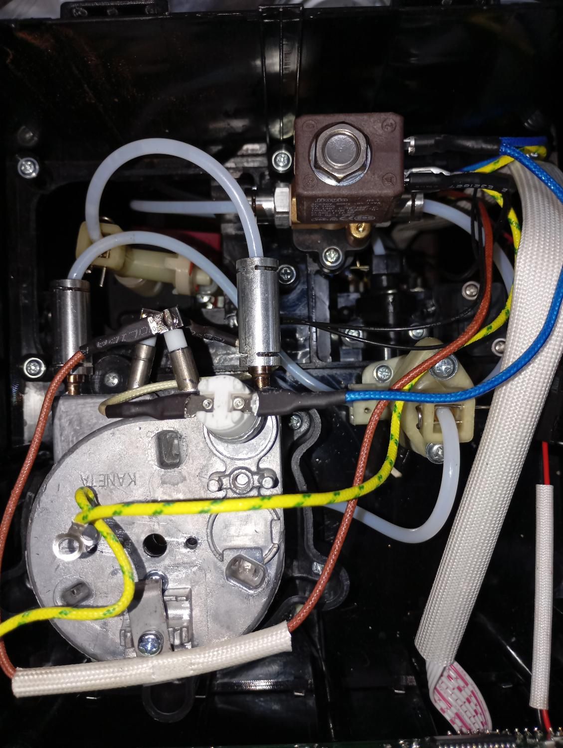 تعمیرات و آموزش تخصصی اسپرسوساز صنعتی و خانگی|خدمات پیشه و مهارت|شاهرود, |دیوار