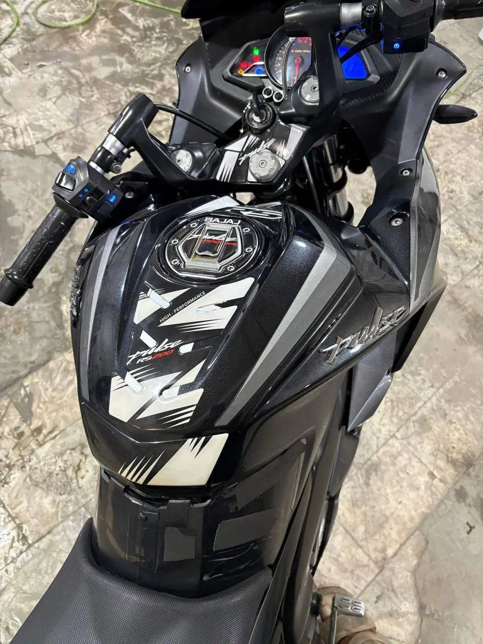 Rs200|موتورسیکلت|مشهد, سناباد|دیوار