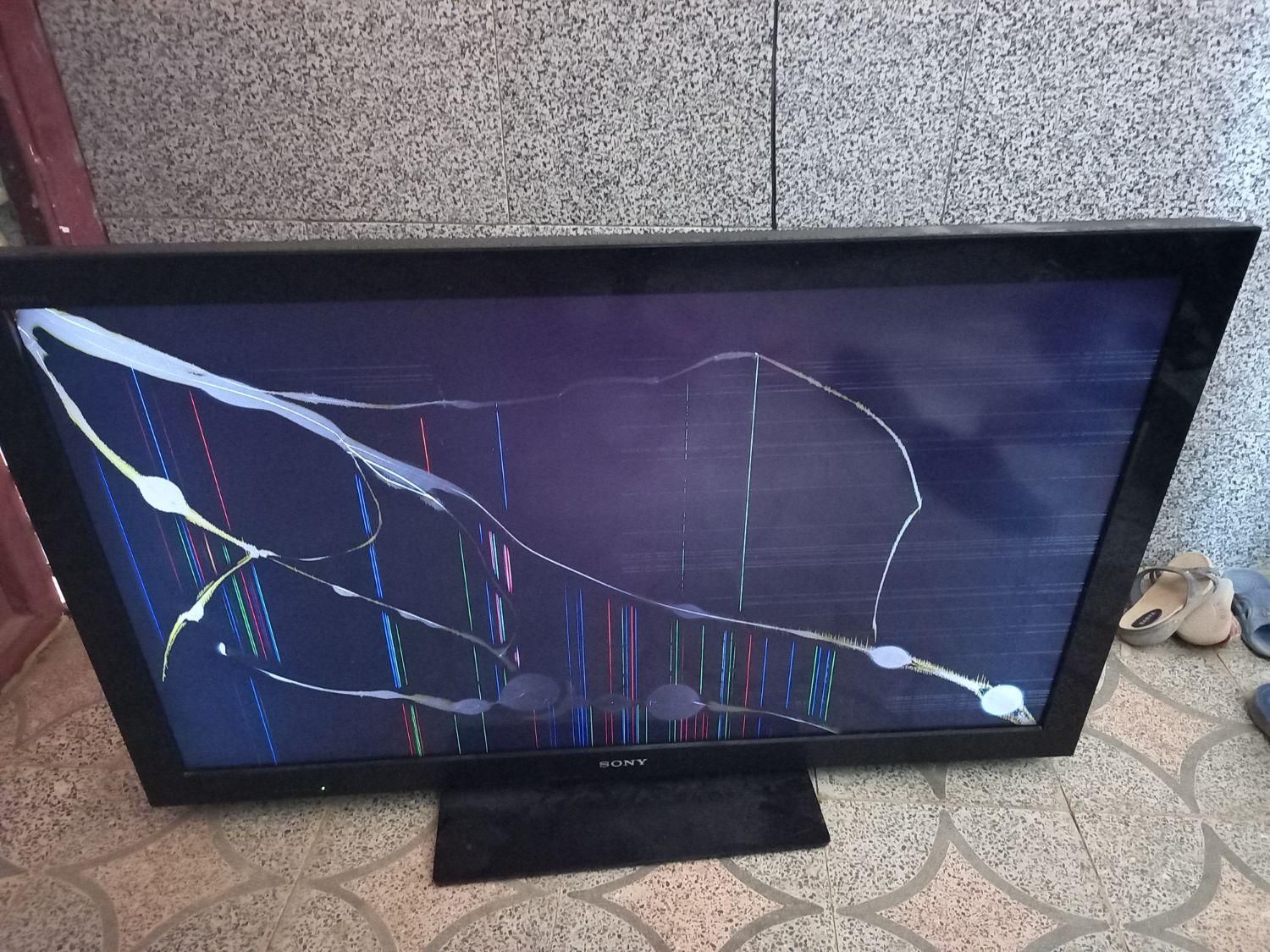 خریدار  تلویزیون شکسته و معیوب السیدی و الیدی|خدمات پیشه و مهارت|دورود, |دیوار