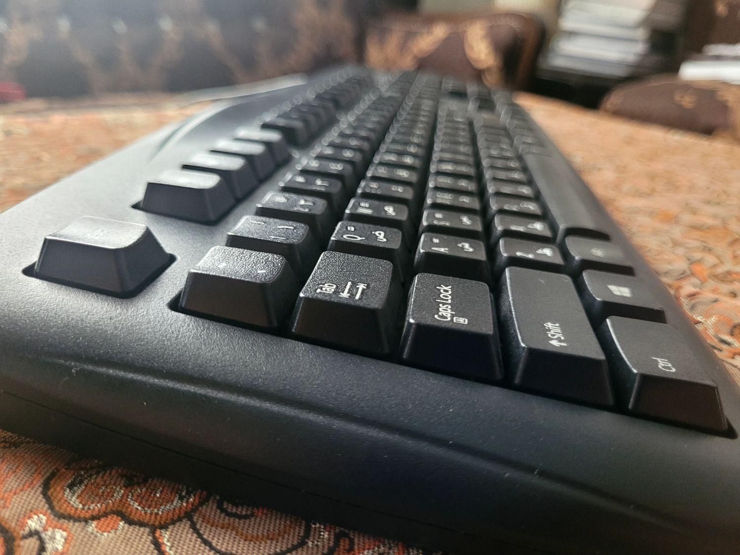 کیبورد Microsoft در حد نو کاملاً سالم|قطعات و لوازم جانبی رایانه|پرند, |دیوار