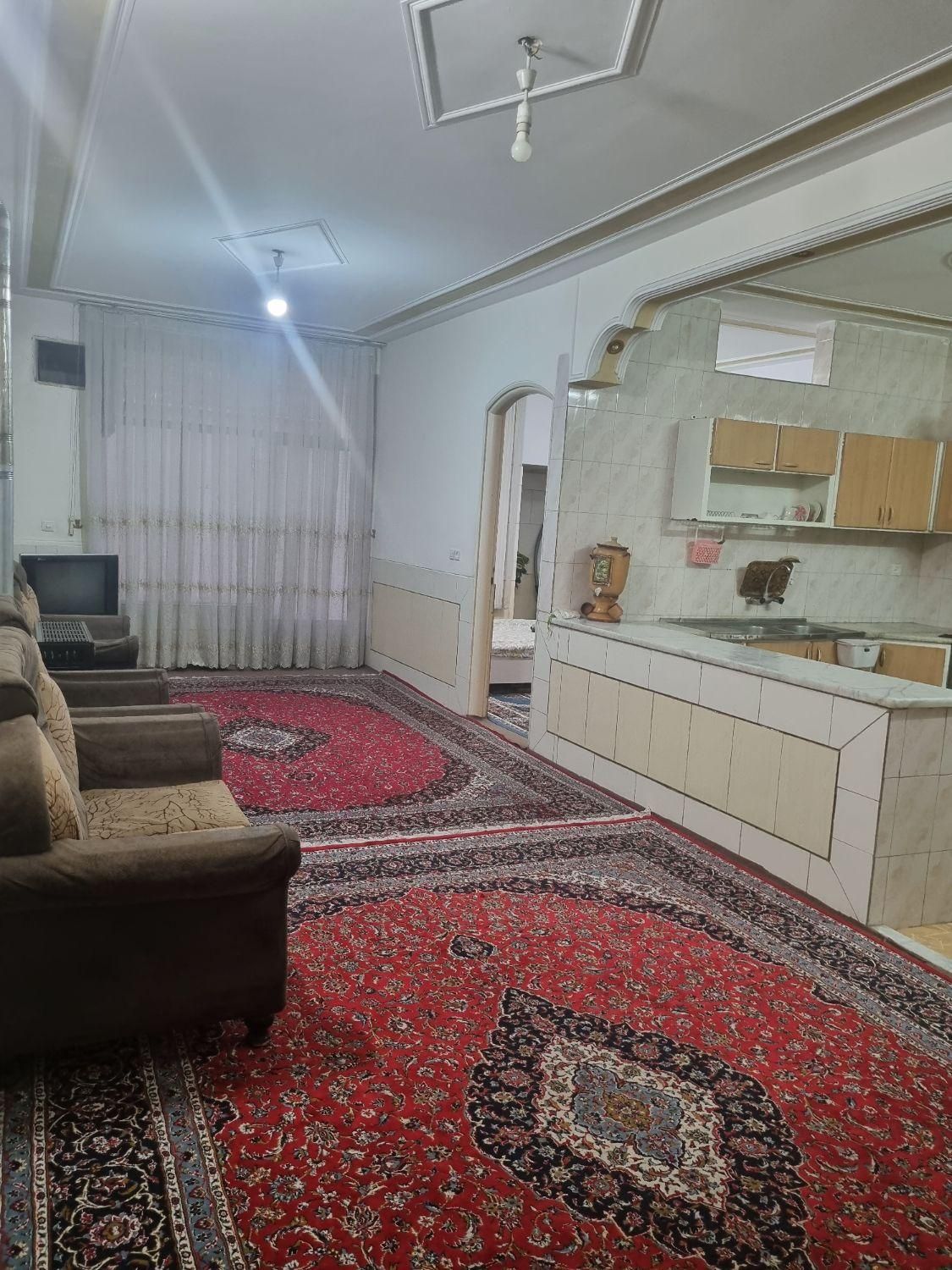 اجاره آپارتمان1خوابه پارکینگ دار مرکزشهر|اجارهٔ کوتاه‌مدت آپارتمان و سوئیت|اصفهان, هفتون|دیوار