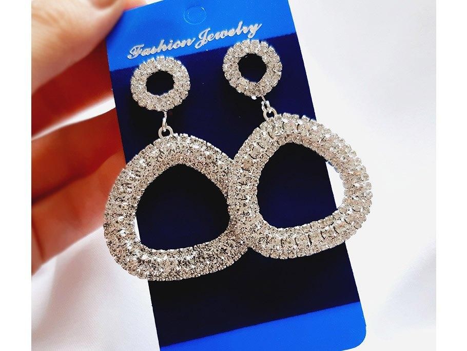 گوشواره آویز بلند فول نگین مدل نقره ای|بدلیجات|قم, سالاریه|دیوار