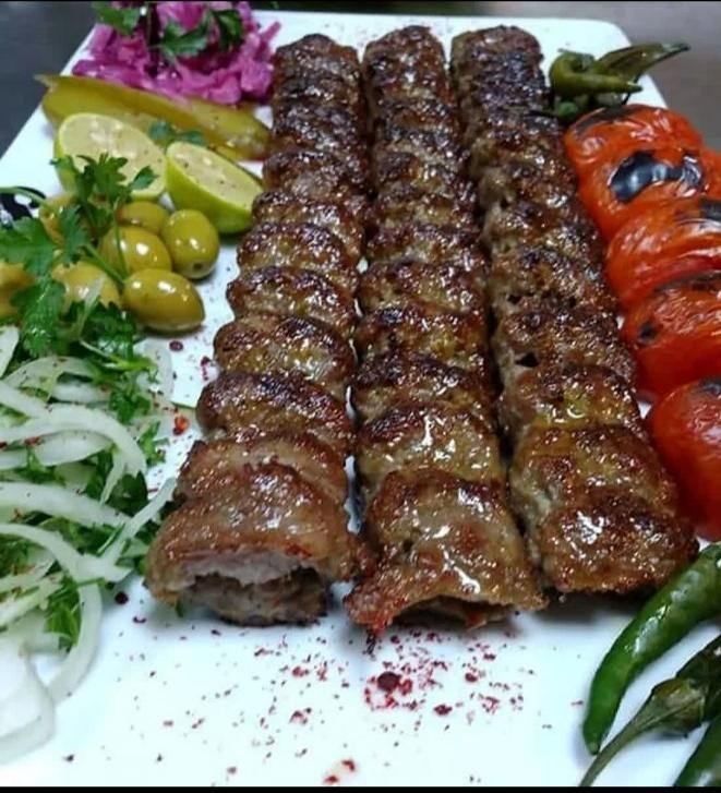 کباب زن و کباب پز ماهر|استخدام خدمات فروشگاه و رستوران|تهران, فردوسی|دیوار