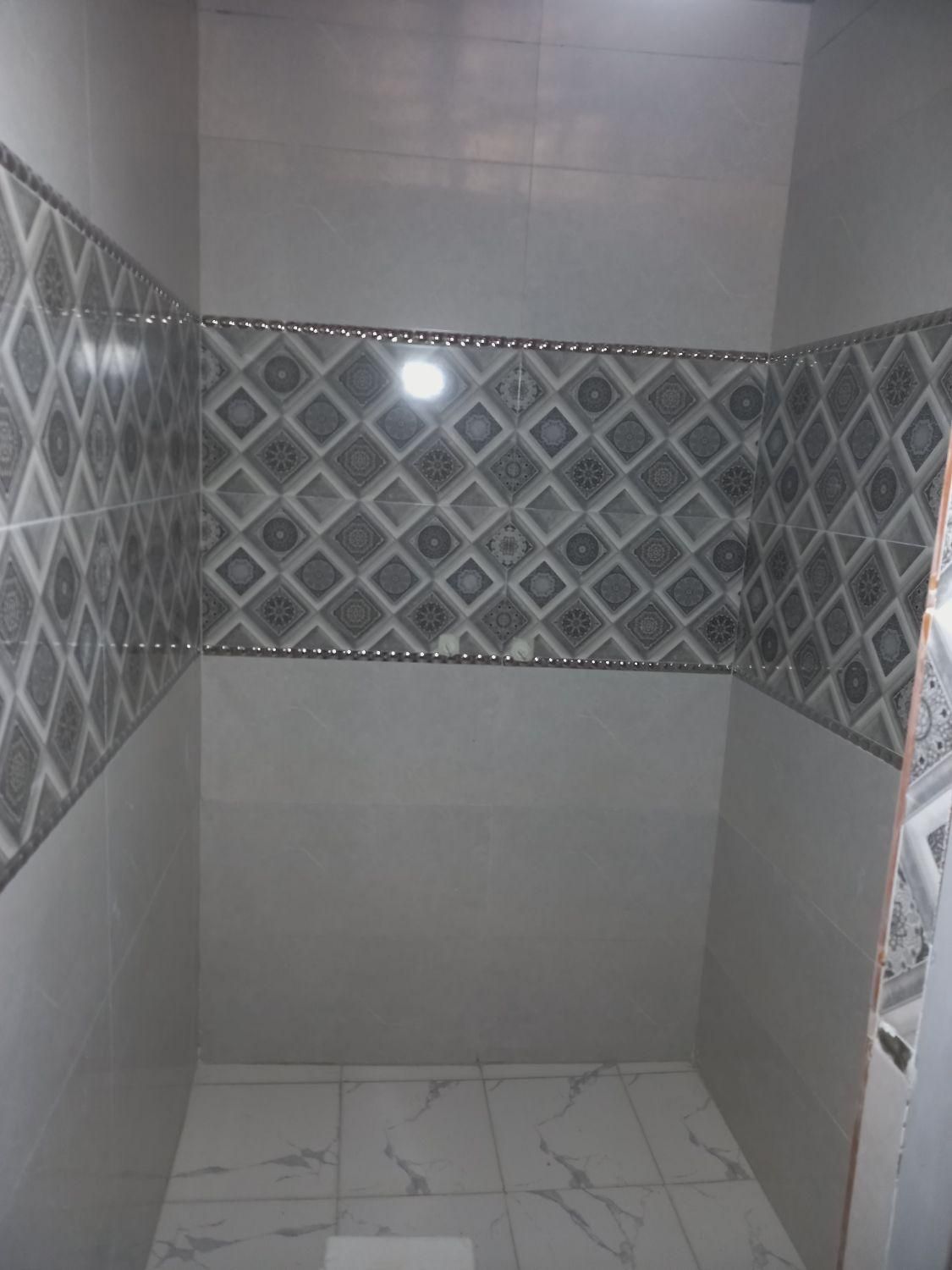 باسلام کاشی کاری سیمان کاری دیوار چینی|خدمات پیشه و مهارت|آبیک, |دیوار