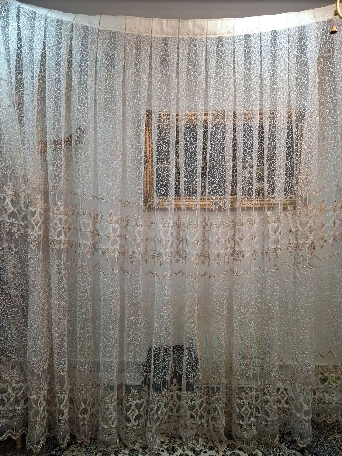پرده پذیرایی گیپور گل برجسته شاین دار والان دار|پرده، رانر، رومیزی|تهران, تهرانسر شرقی|دیوار
